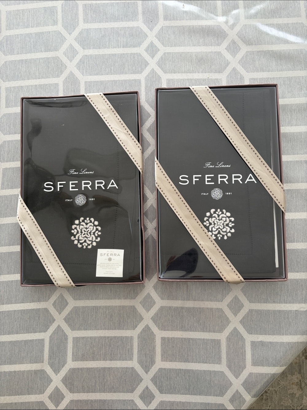 SFERRA Classic Black Linen Dinner Napkins with White Embroidered Motif